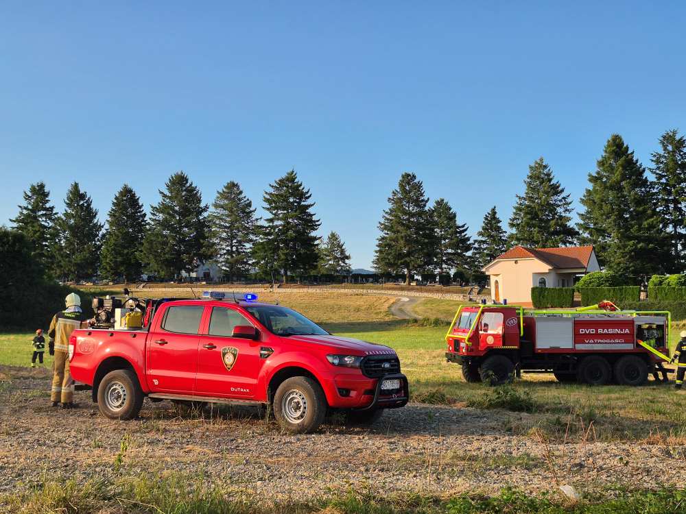 Vatrogasna vozila na lokaciji vježbe