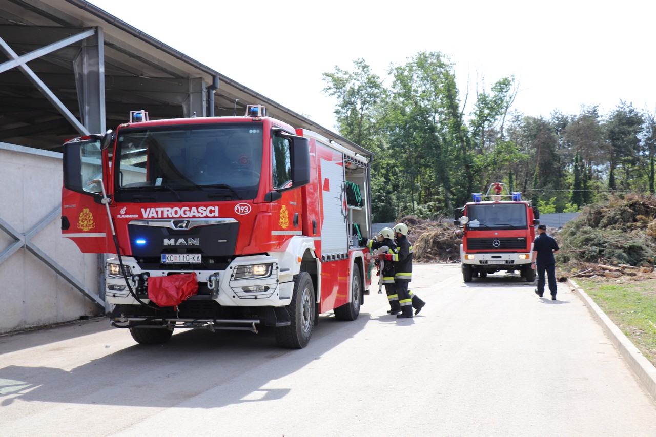 Vatrogasna vježba Zajednička snaga 2026 u Đurđevcu - fotografija 015